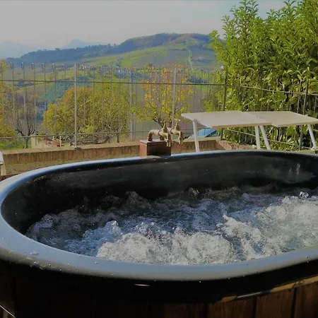 Sole Marche Piscina Jacuzzi Scivolo Wifi Parcheggio Casa rural Castelplanio